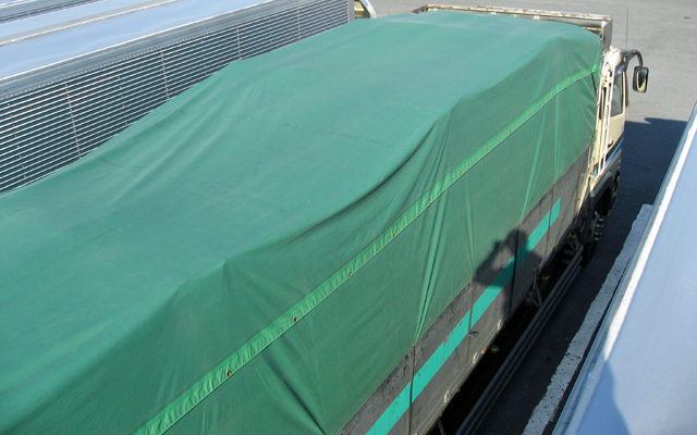 トラック用シート | シート、テント倉庫なら、茨城県筑西市「有限会社サンワシート」